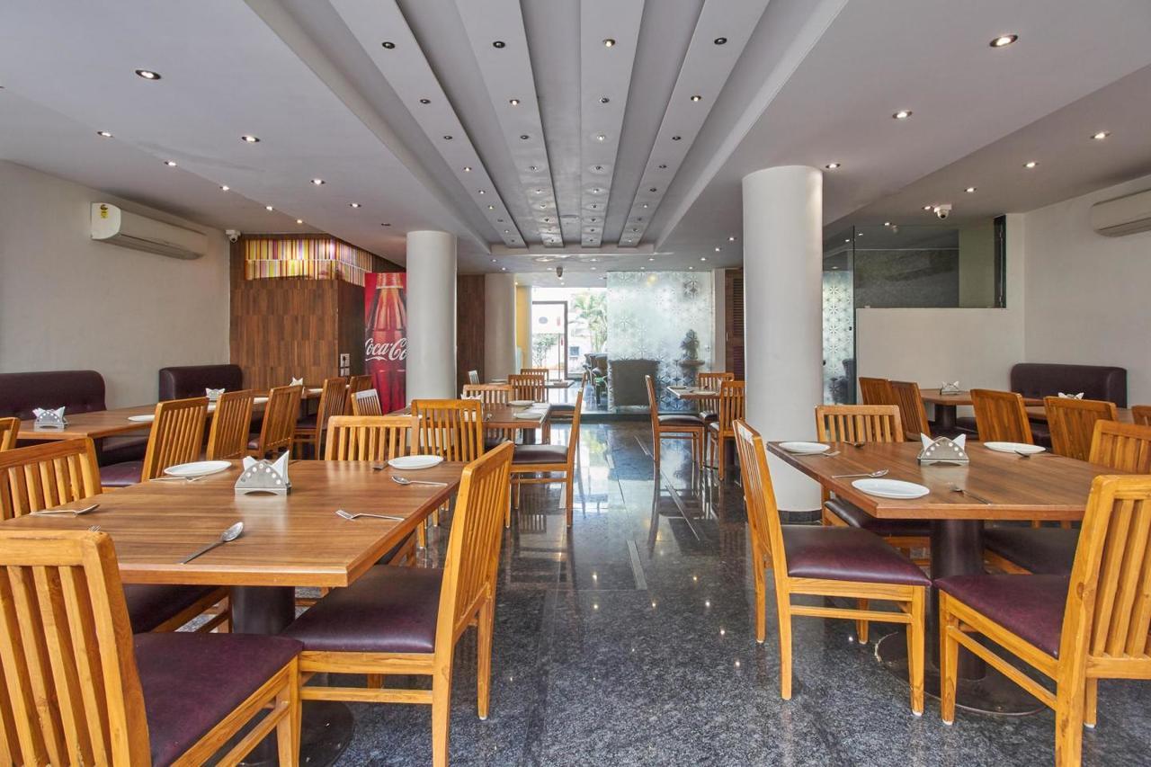 Oyo 10672 Hotel Riviera นาสิก ภายนอก รูปภาพ