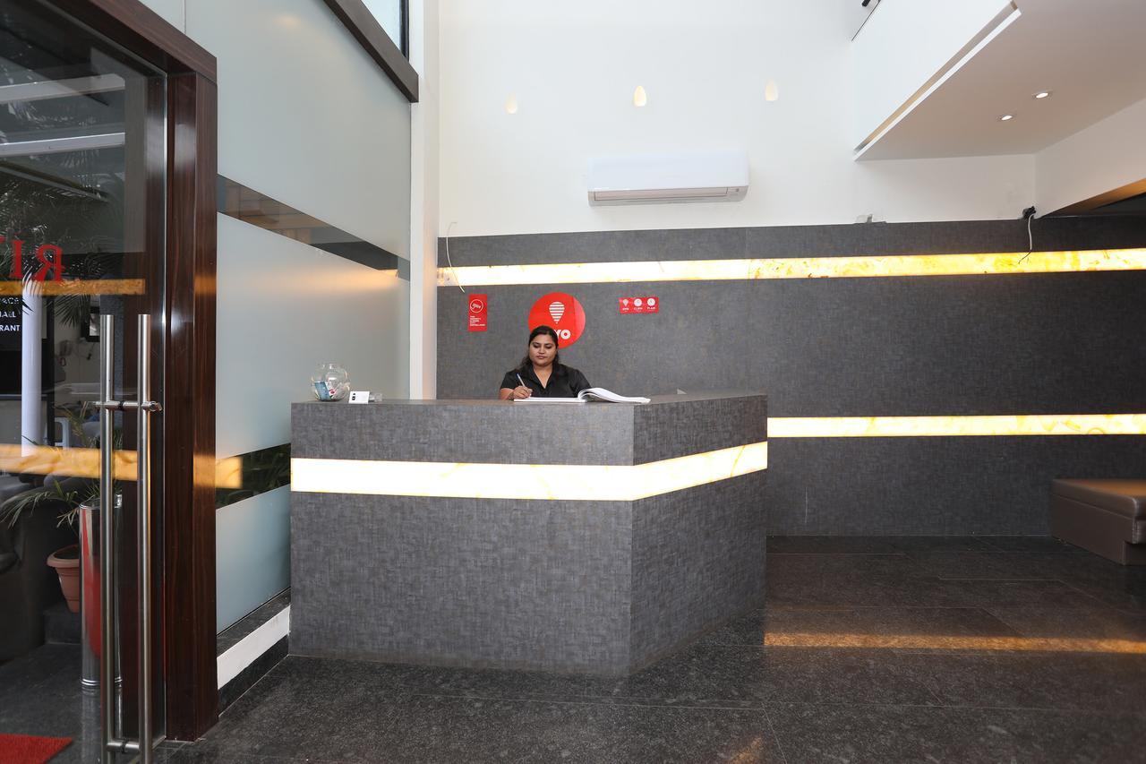 Oyo 10672 Hotel Riviera นาสิก ภายนอก รูปภาพ