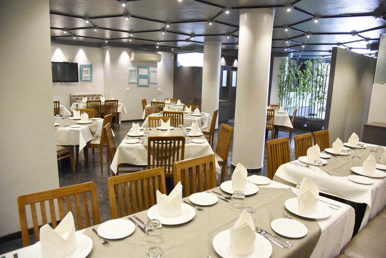 Oyo 10672 Hotel Riviera นาสิก ภายนอก รูปภาพ