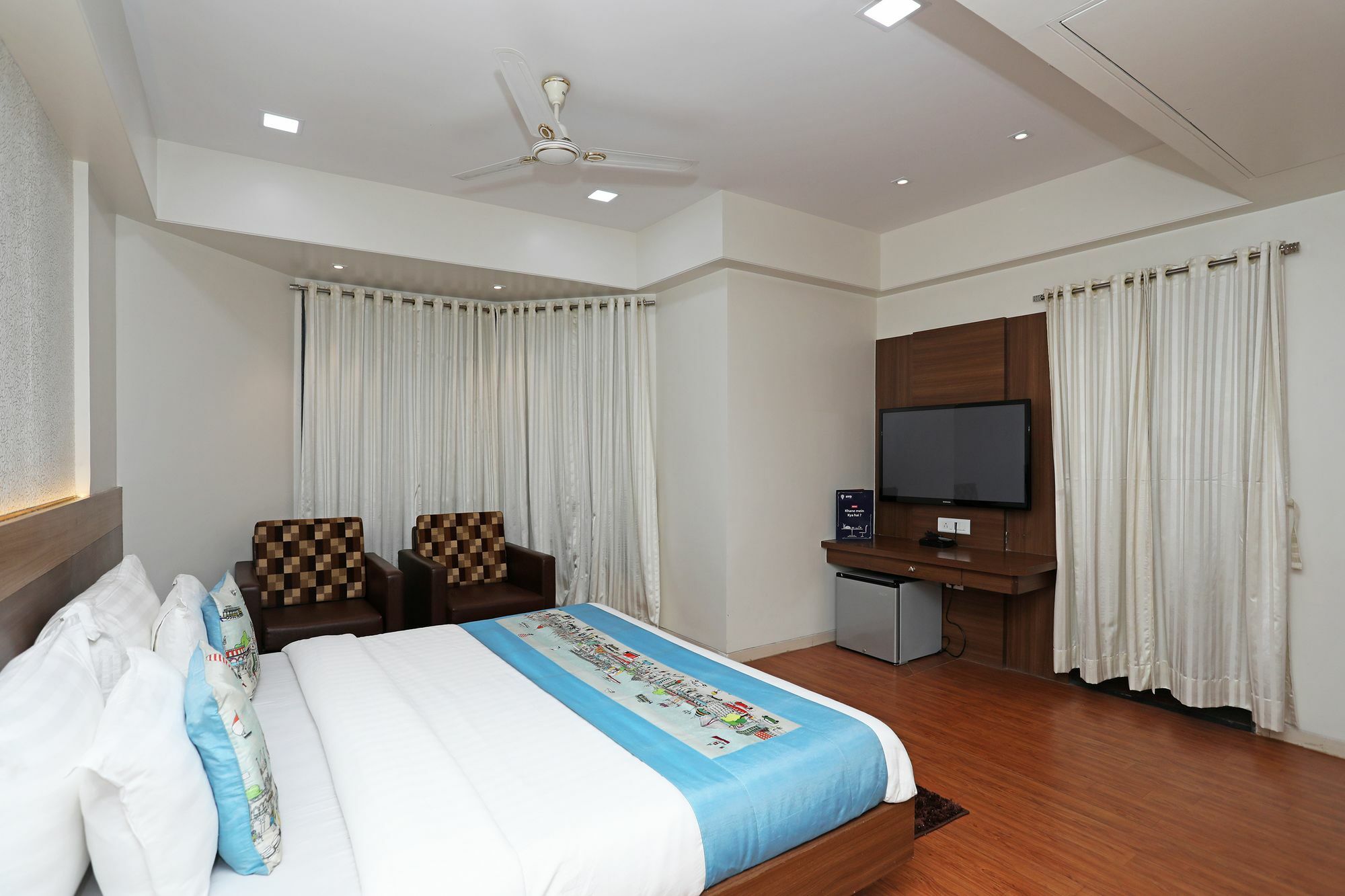 Oyo 10672 Hotel Riviera นาสิก ภายนอก รูปภาพ