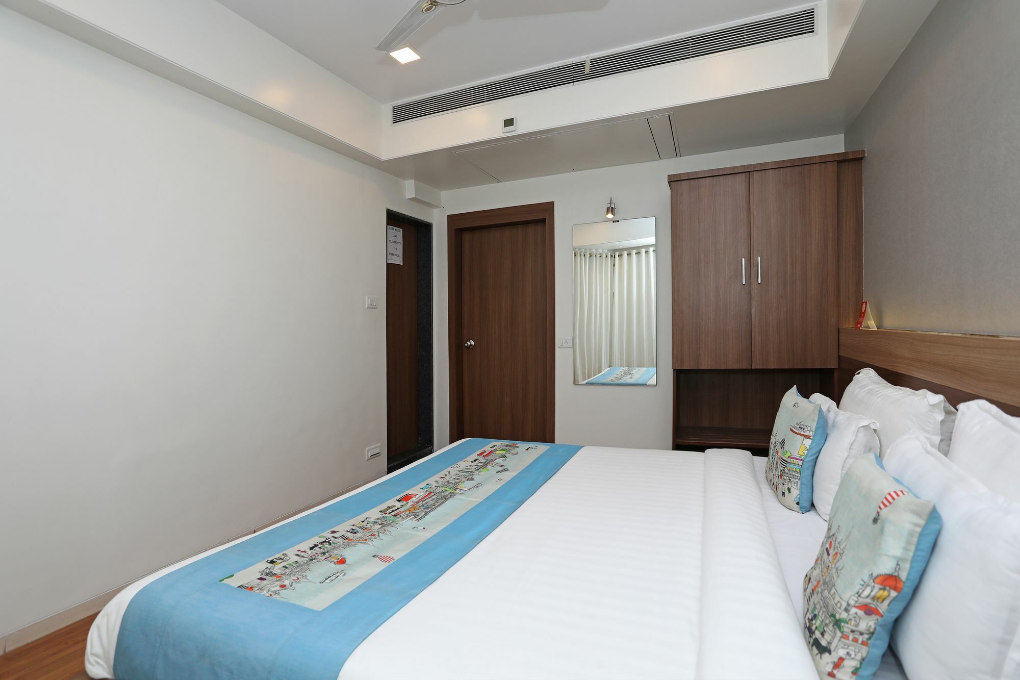 Oyo 10672 Hotel Riviera นาสิก ภายนอก รูปภาพ